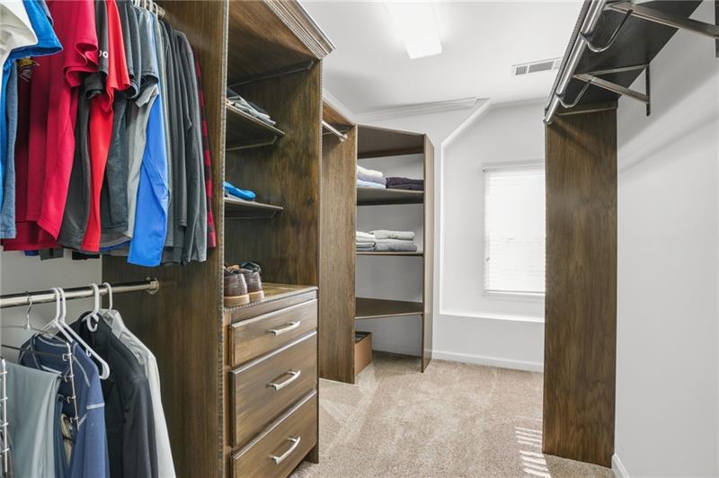 Walk In Closet 2
